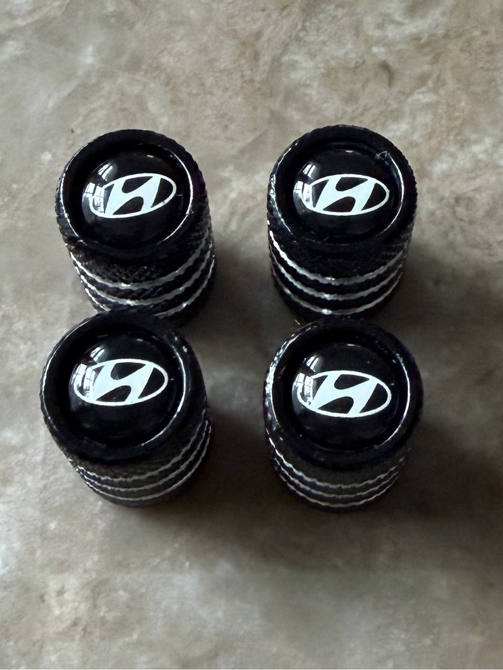 Hyundai valve Stem caps in Black set of 4 NWT